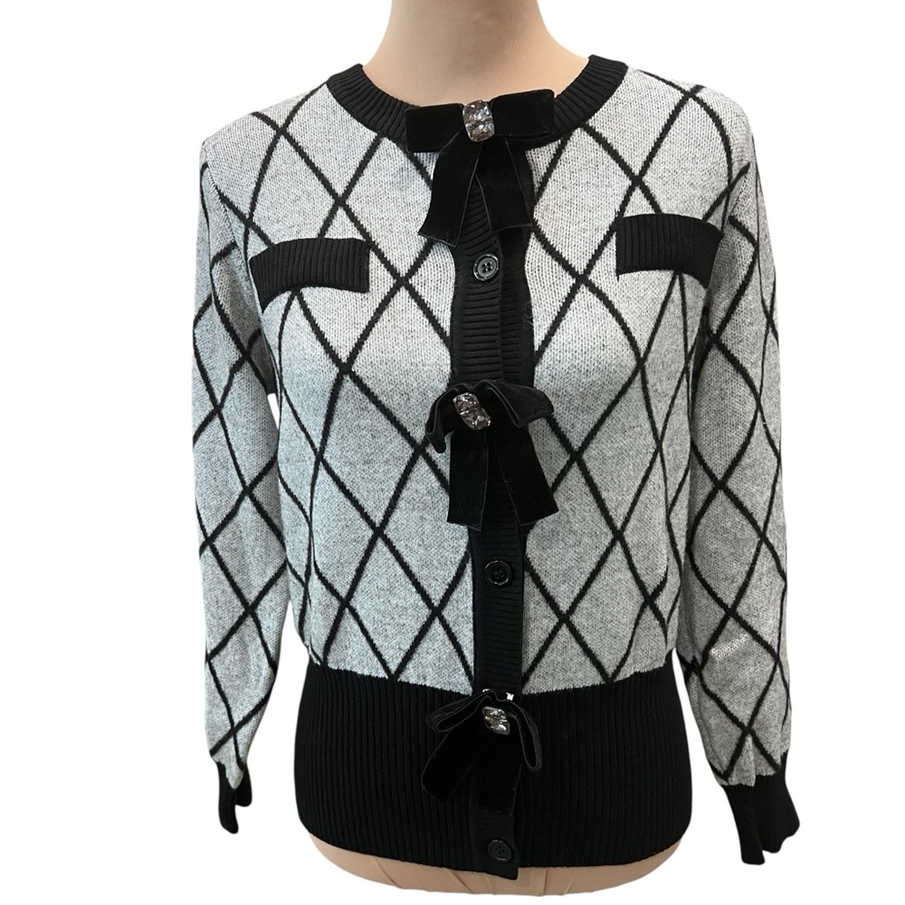 Nancy Yang Diamond Cardigan Velvet Bow Jewel Button Sweater L Light Gray NWT